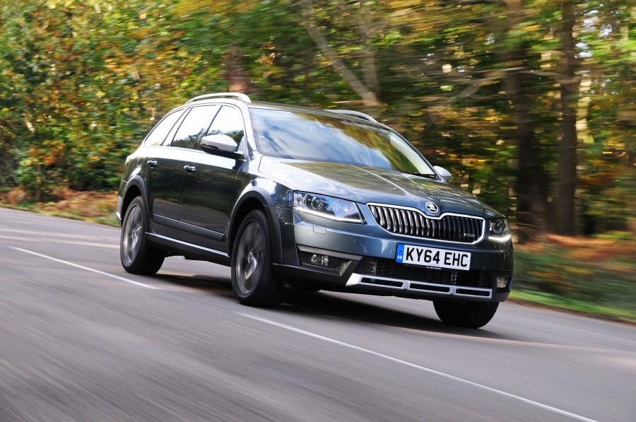  Skoda Octavia Scout 2014 года  (UK) (фото 2 из 12)